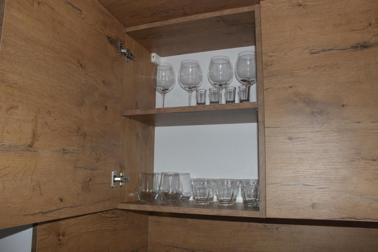 Apartament Chopina Łomianki Exteriör bild