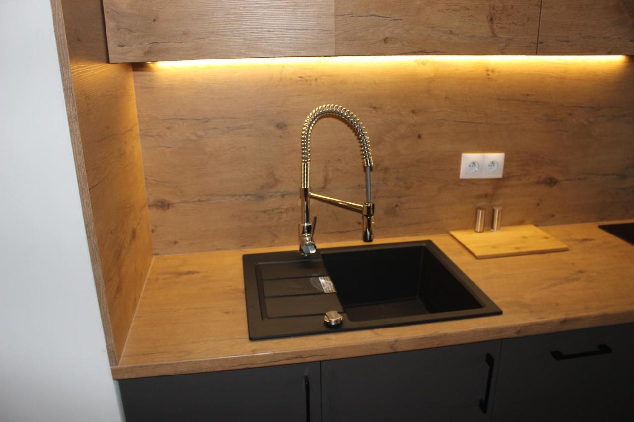 Apartament Chopina Łomianki Exteriör bild