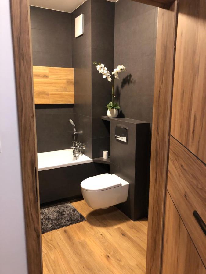 Apartament Chopina Łomianki Exteriör bild