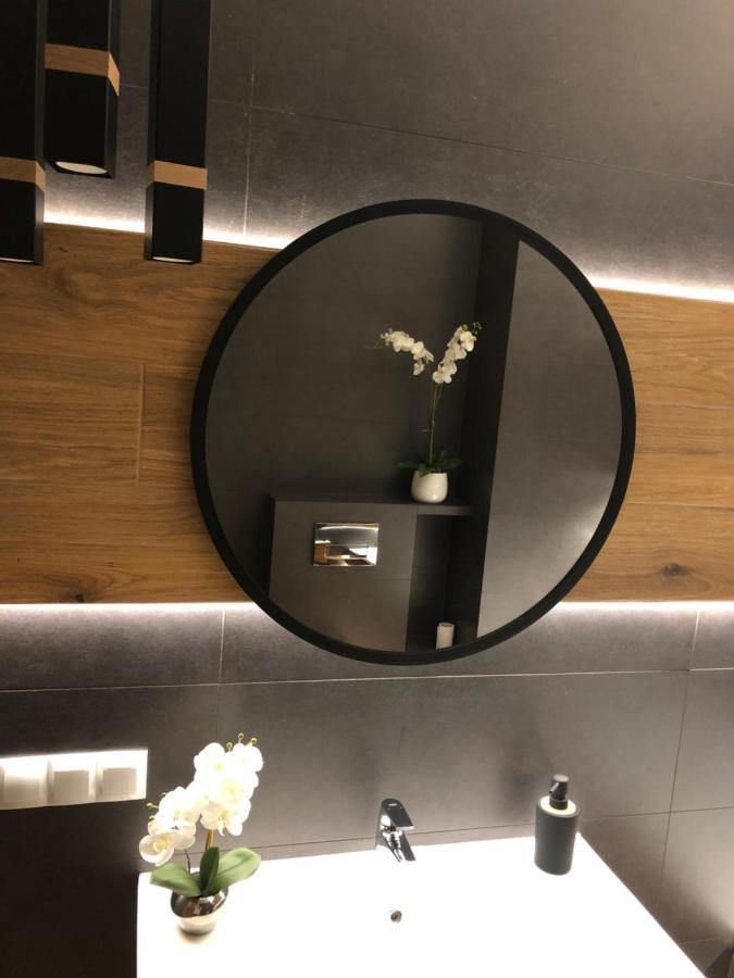 Apartament Chopina Łomianki Exteriör bild